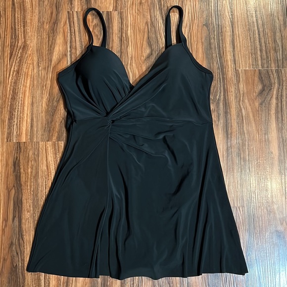 Miraclesuit Twisted Sister Adora Swim Dress - Picture 5 of 13